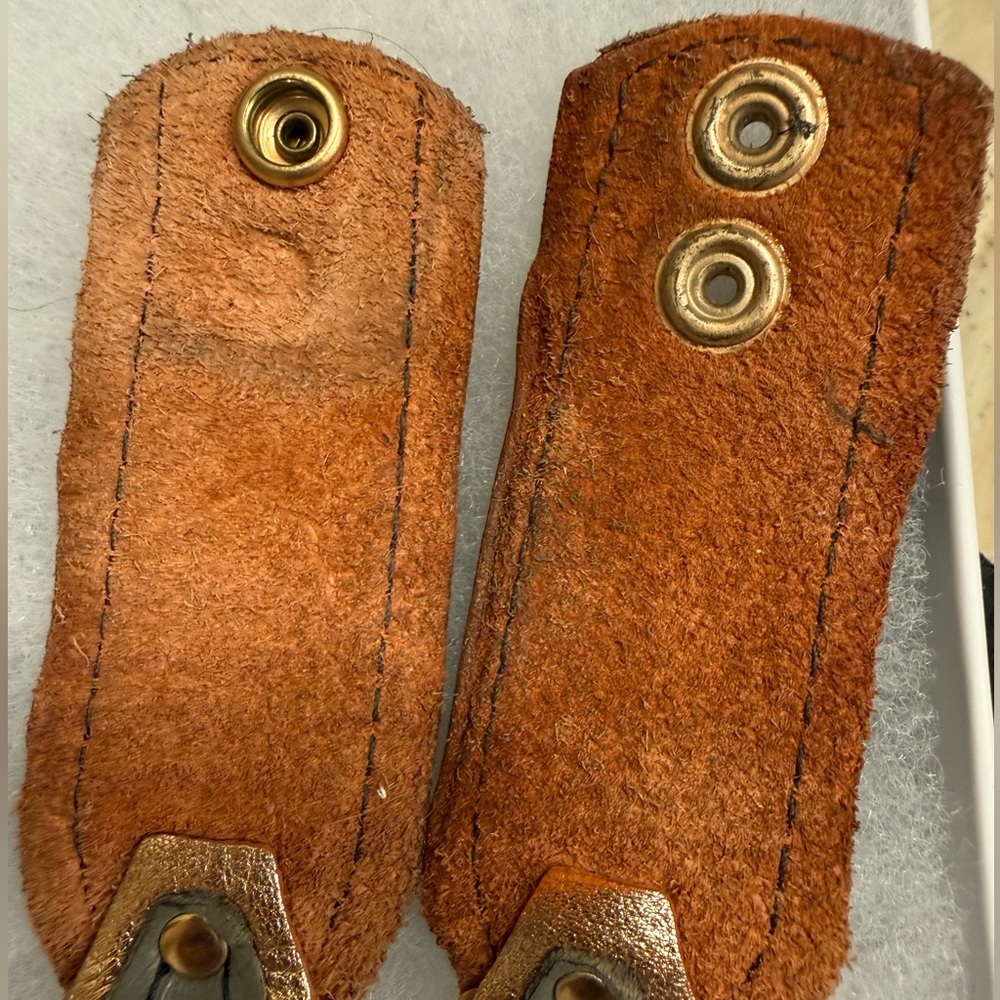 Camouflage Leather Watch Strap with Gold Accents - Picture 4 of 5